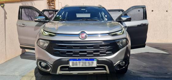 FIAT TORO 2.0 16V TURBO DIESEL RANCH 4WD AT9 FIAT TORO 2.0 16V TURBO DIESEL RANCH 4WD AT9